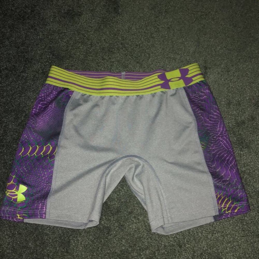 under armour grey spandex - youth large (EUC)